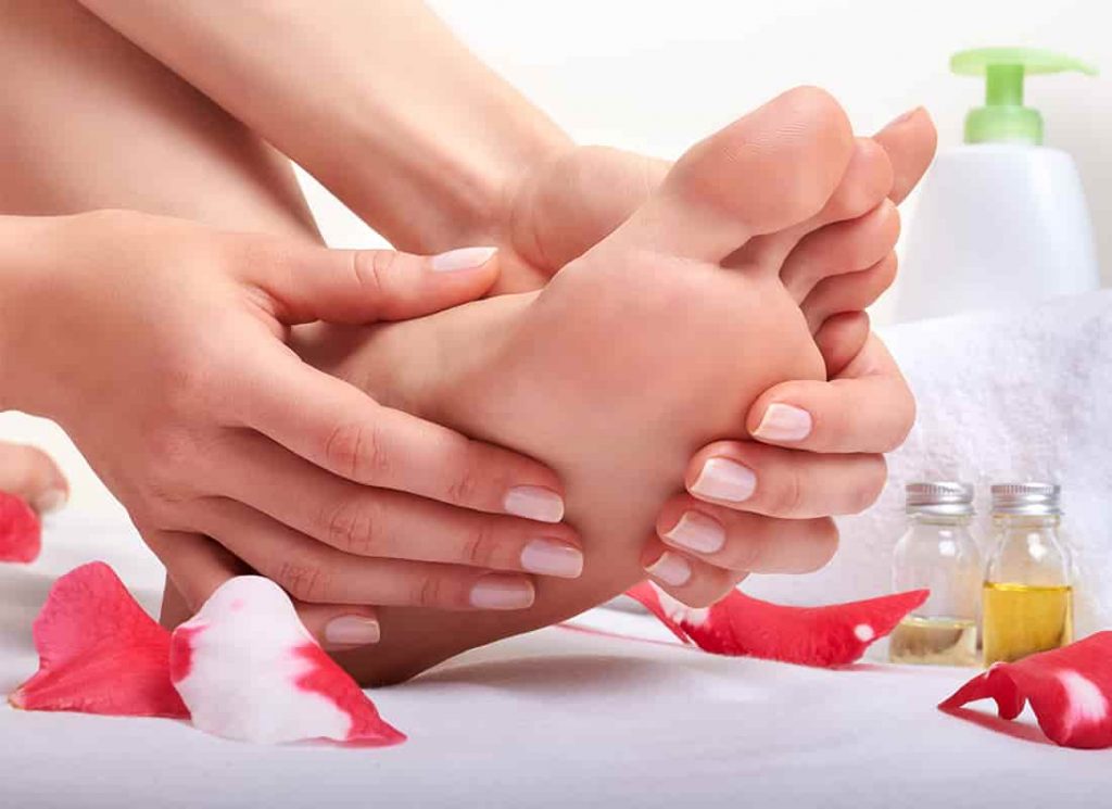 AYURVEDIC FOOT MASSAGE